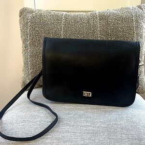 Black Leather Shoukder Bag | Vintage First Edition Turnlock Style | Coach Style